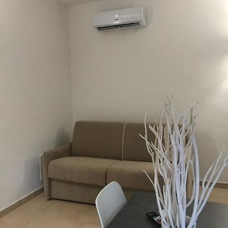 Casa Charme Apartment Олбия Екстериор снимка